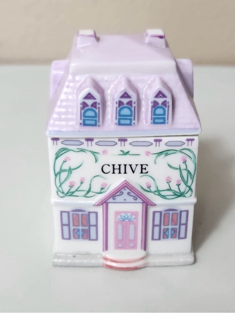 The Lenox Spice Village CHIVE Jar House Fine Porcelain 1989